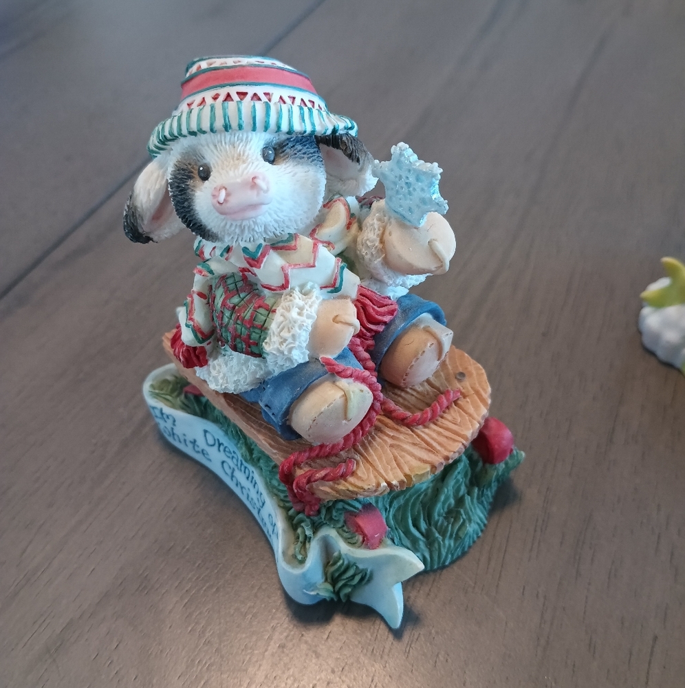 Mary Moo Moos Christmas Figurines (2) - Picture 3 of 3